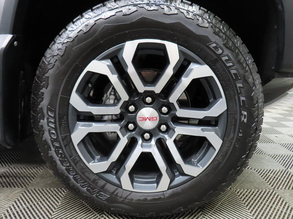 2024 GMC Canyon 4x4 Crew Cab AT4 Fond du Lac WI