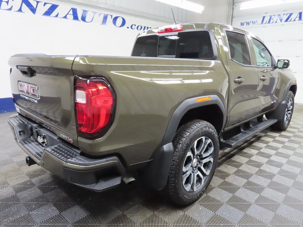 2024 GMC Canyon 4x4 Crew Cab AT4 Fond du Lac WI