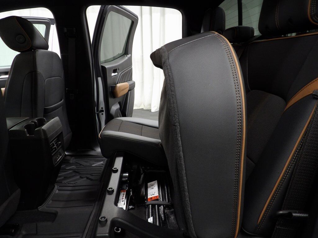 2024 GMC Canyon 4x4 Crew Cab AT4 Fond du Lac WI