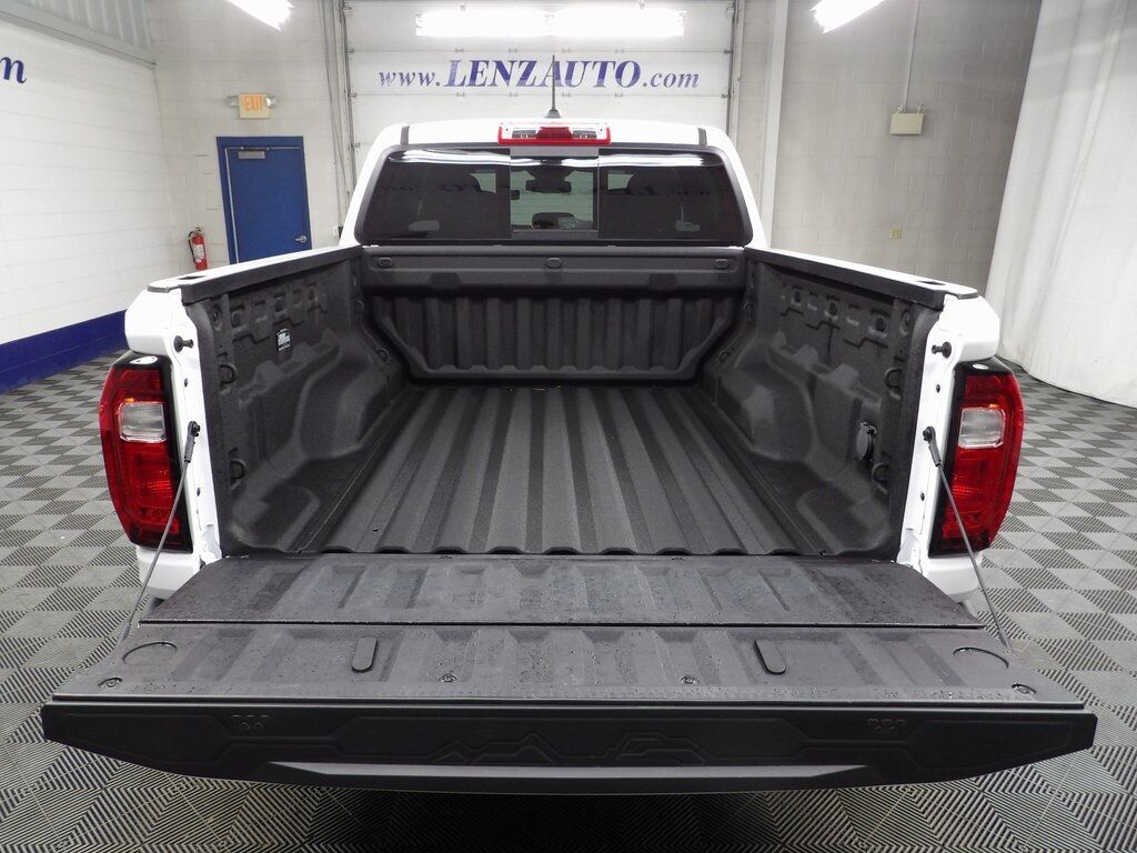 2024 GMC Canyon 4x4 Crew Cab AT4 Fond du Lac WI