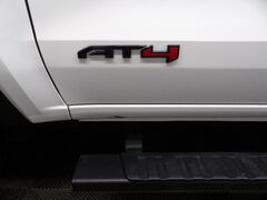 2024 GMC Canyon 4x4 Crew Cab AT4 Fond du Lac WI