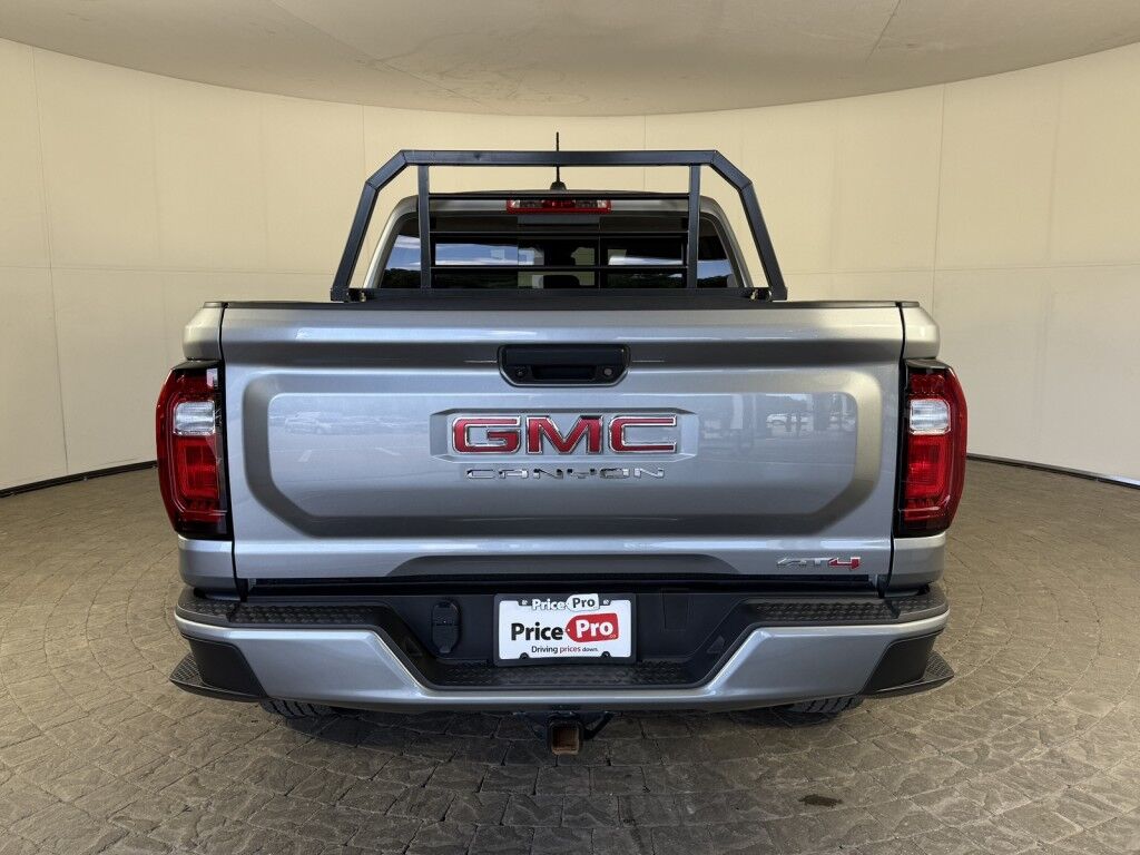 2024 GMC Canyon AT4 Crew Cab 4x4 w/Sunroof Maumee OH