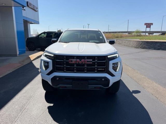 2024 GMC Canyon AT4