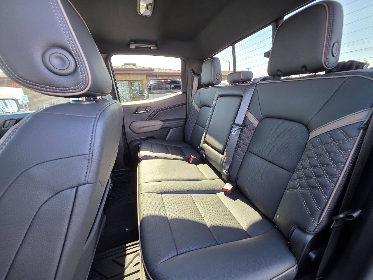 2024 GMC Canyon Denali 4x4 4dr Crew Cab 5 ft. SB Eldridge IA