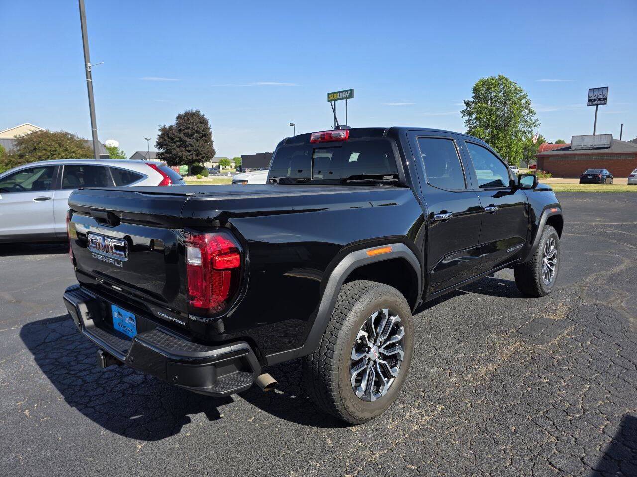 2024 GMC Canyon Denali 4x4 4dr Crew Cab 5 ft. SB Eldridge IA