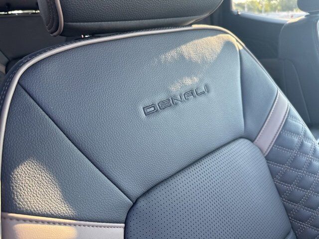 2024 GMC Canyon Denali Carbondale IL