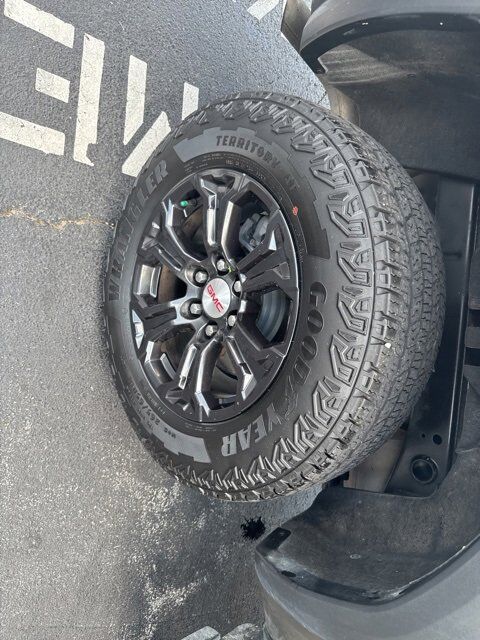 2024 GMC Canyon Elevation Carbondale IL