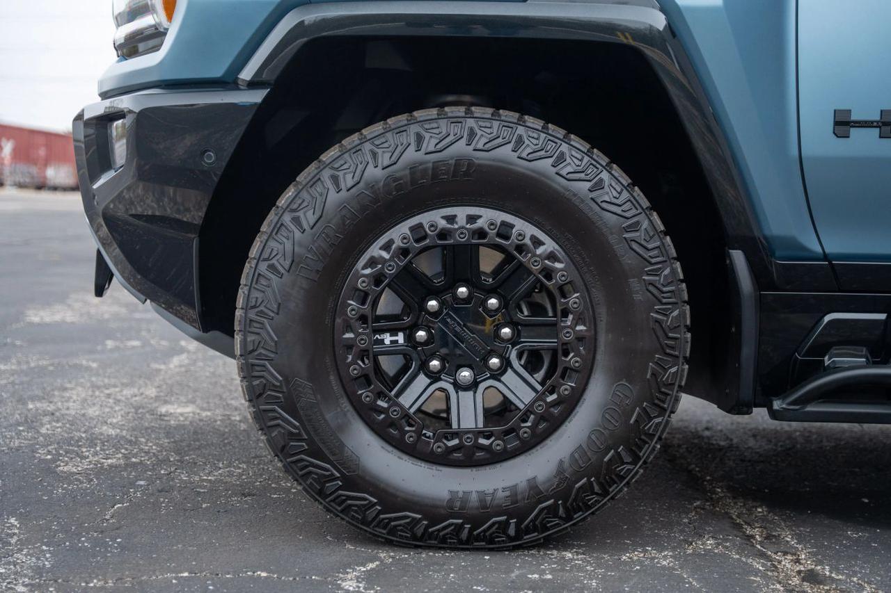 2024 GMC HUMMER EV Pickup 3X Pickup 4D 5 ft St. Louis MO