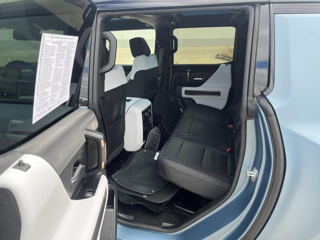 2024 GMC HUMMER EV Pickup 3X e4WD OmegaEdt ExtremeOff-RoadPkg w/24-ModuleUltiumBattery 18sBlackWhels Multi-ProTailgate Saukville WI