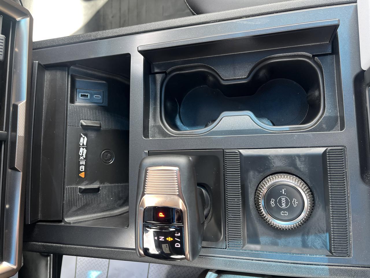 2024 GMC HUMMER EV Pickup 3X e4WD OmegaEdt ExtremeOff-RoadPkg w/24-ModuleUltiumBattery 18sBlackWhels Multi-ProTailgate Saukville WI