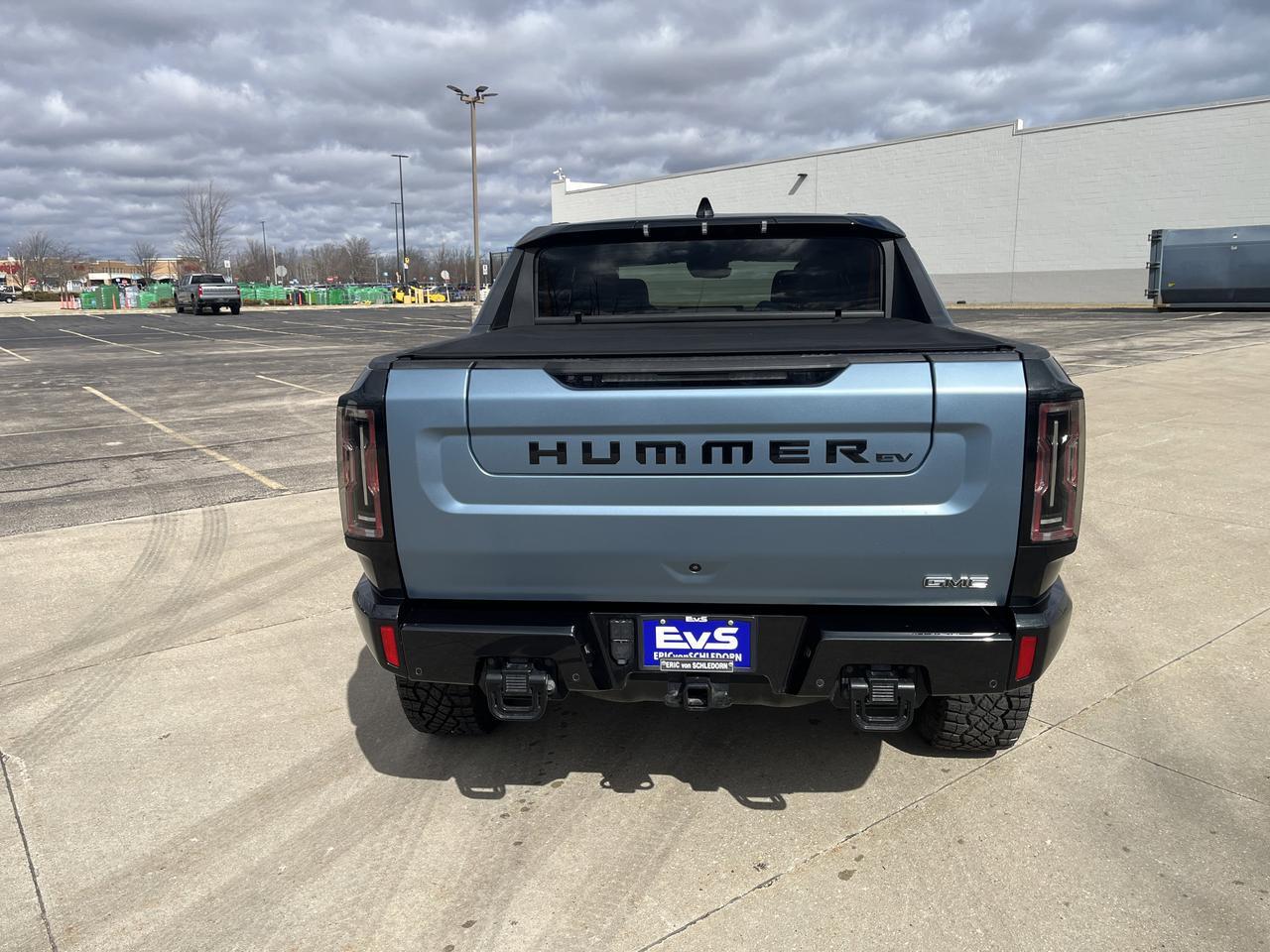 2024 GMC HUMMER EV Pickup 3X e4WD OmegaEdt ExtremeOff-RoadPkg w/24-ModuleUltiumBattery 18sBlackWhels Multi-ProTailgate Saukville WI