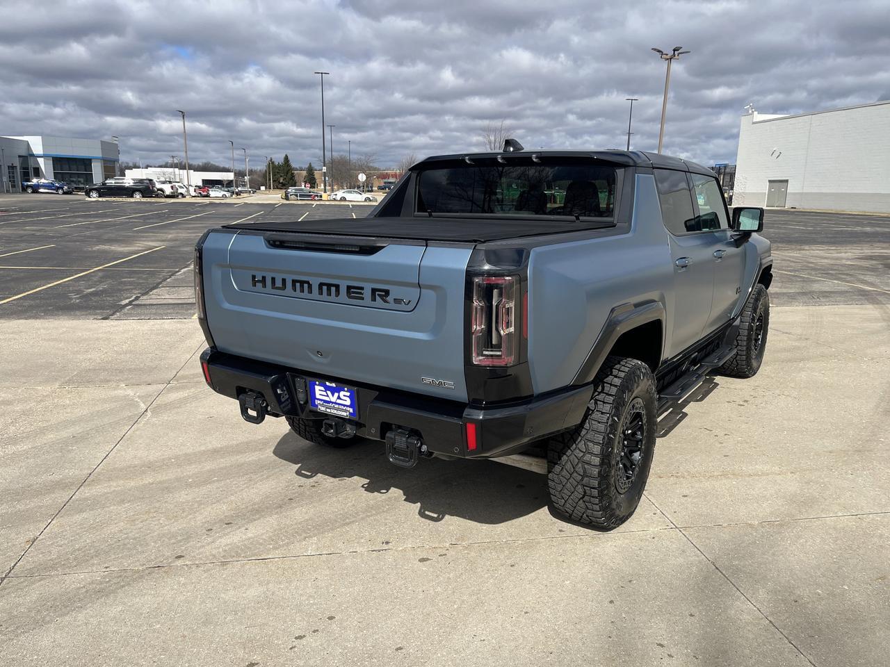 2024 GMC HUMMER EV Pickup 3X e4WD OmegaEdt ExtremeOff-RoadPkg w/24-ModuleUltiumBattery 18sBlackWhels Multi-ProTailgate Saukville WI