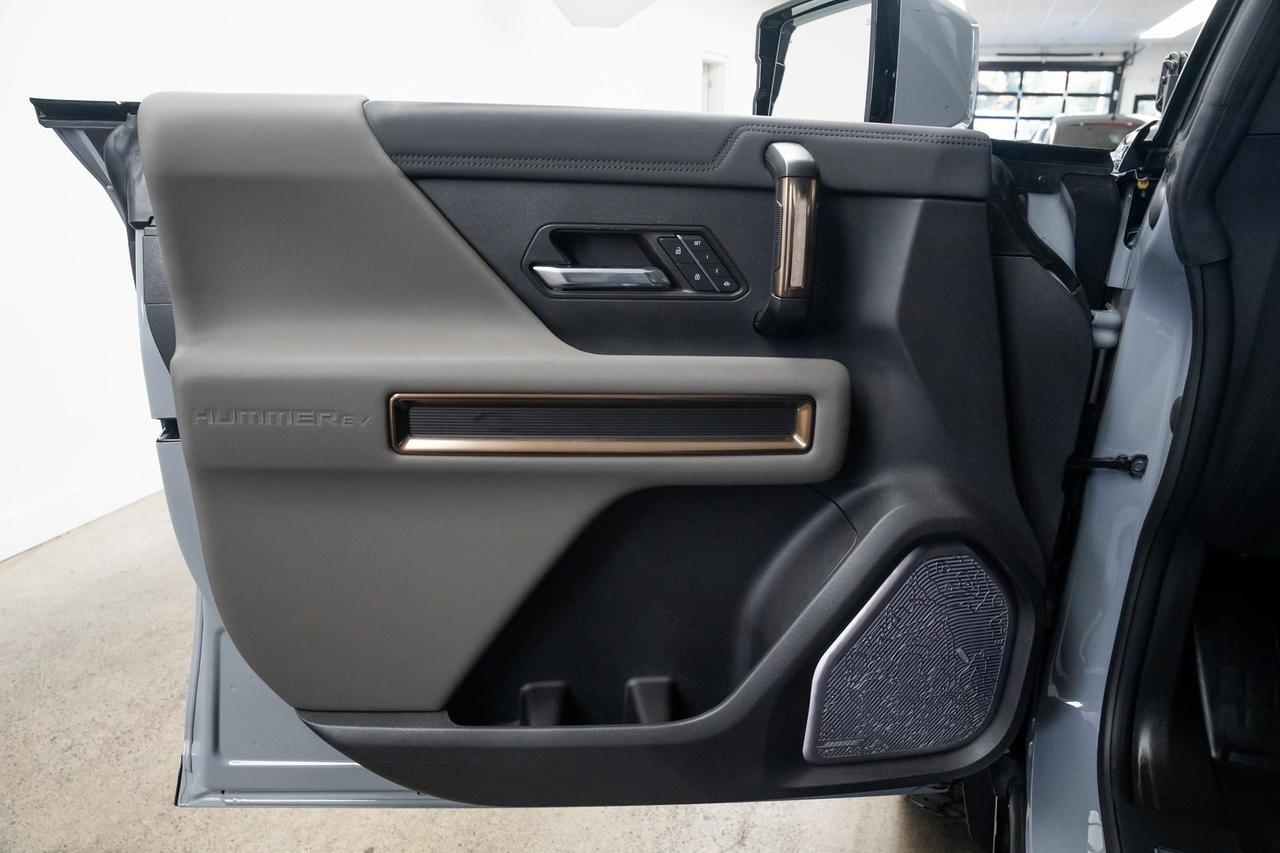 2024 GMC Hummer EV SUV 2X 1 Owner Extreme Off-Road Package Illumination Pack Portland OR