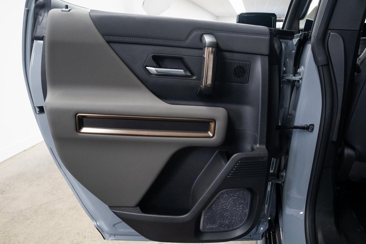 2024 GMC Hummer EV SUV 2X 1 Owner Extreme Off-Road Package Illumination Pack Portland OR