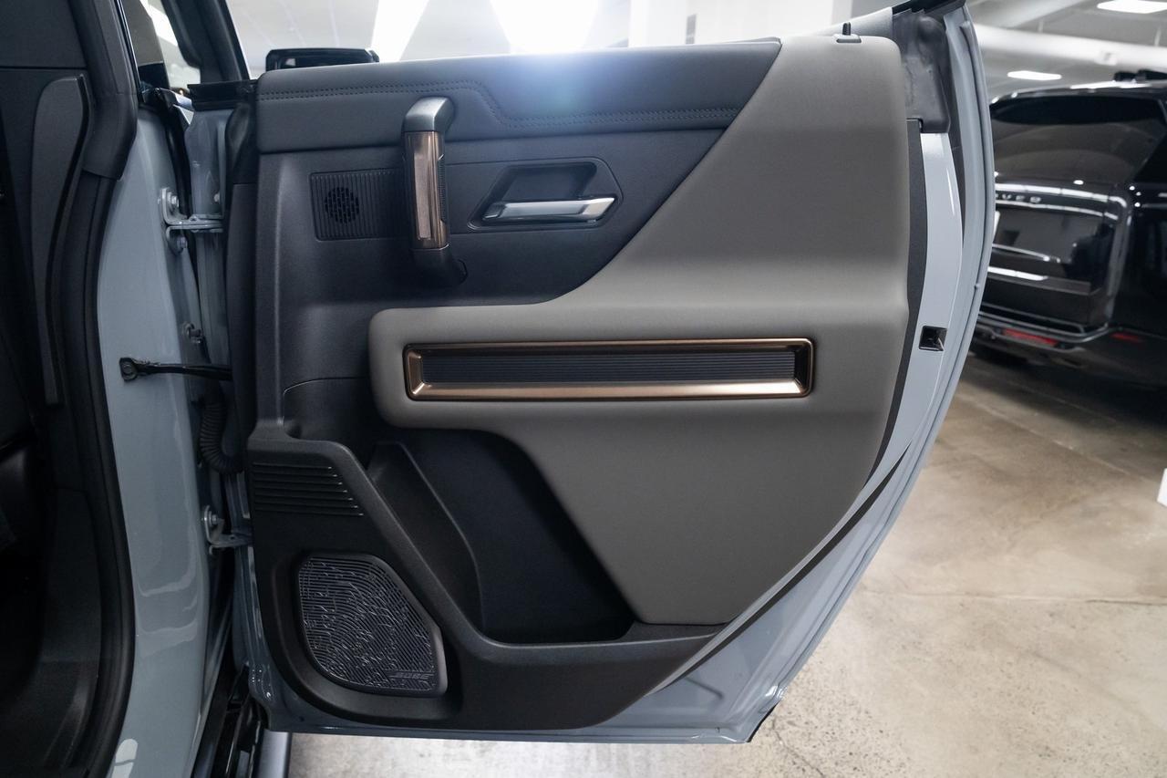 2024 GMC Hummer EV SUV 2X 1 Owner Extreme Off-Road Package Illumination Pack Portland OR