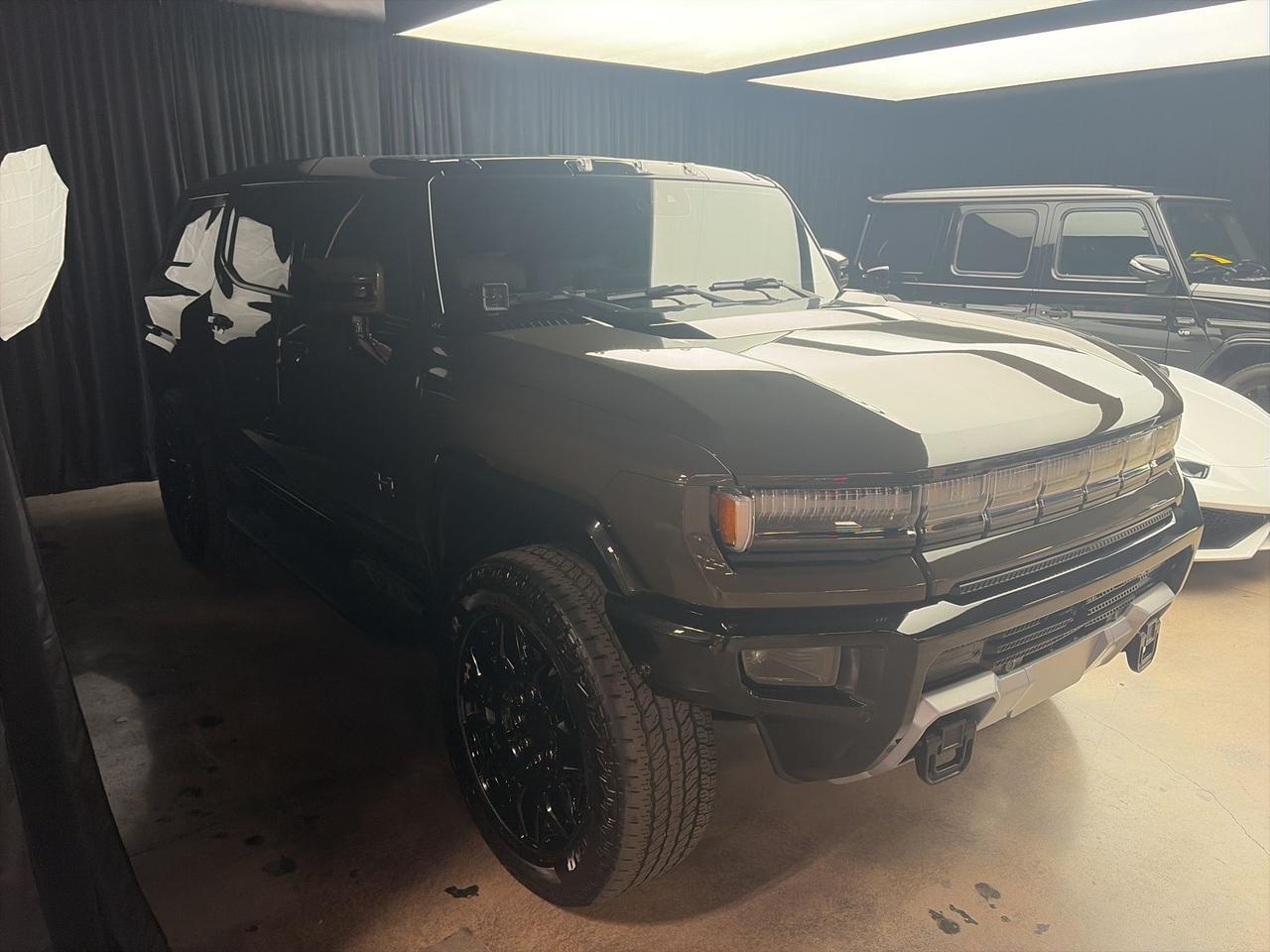 2024 GMC Hummer EV SUV 2X