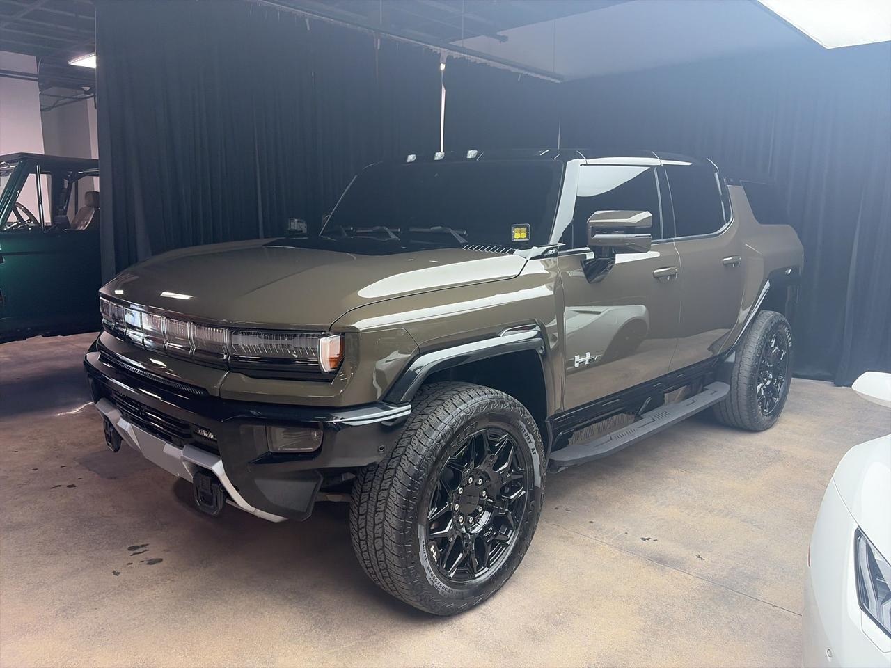 2024 GMC Hummer EV SUV 2X