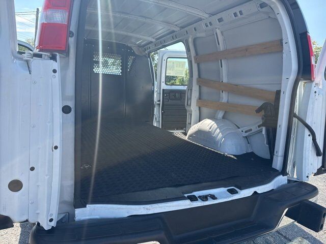 2024 GMC Savana Cargo 2500 Work Van Carbondale IL