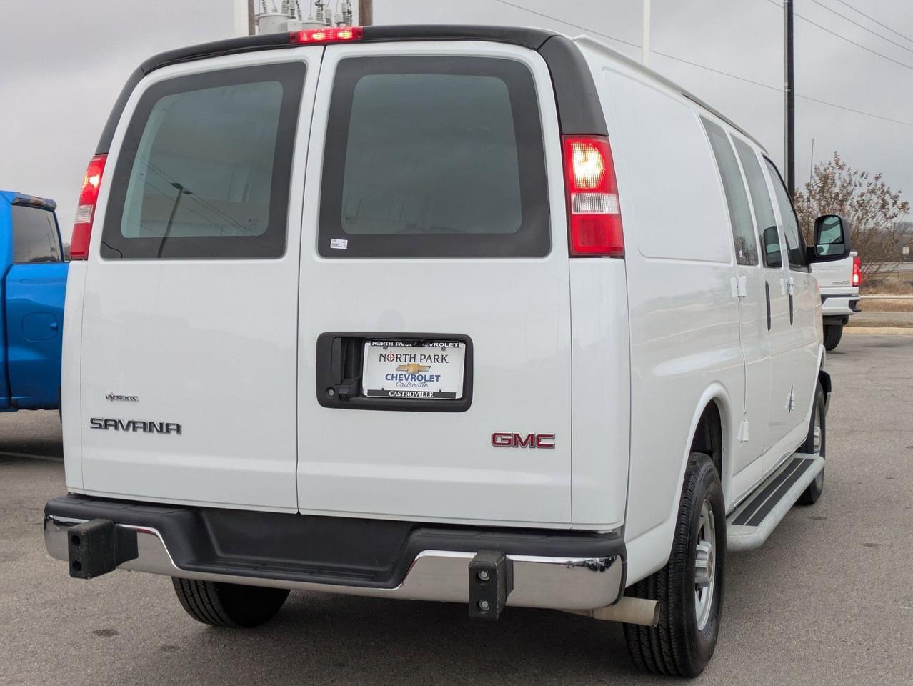 2024 GMC Savana Cargo Van CARGO Castroville TX