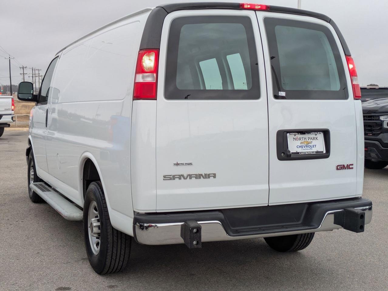2024 GMC Savana Cargo Van CARGO Castroville TX