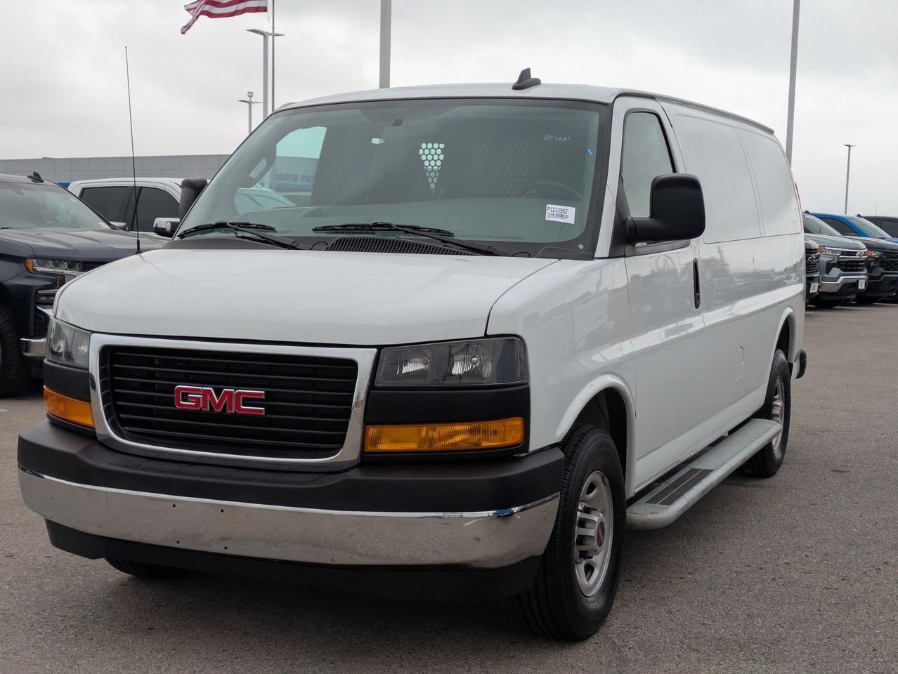 2024 GMC Savana Cargo Van CARGO Castroville TX