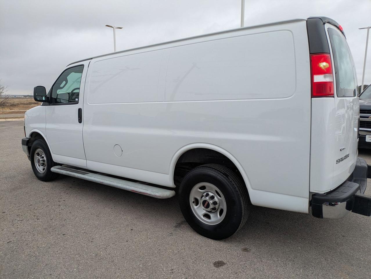 2024 GMC Savana Cargo Van CARGO Castroville TX
