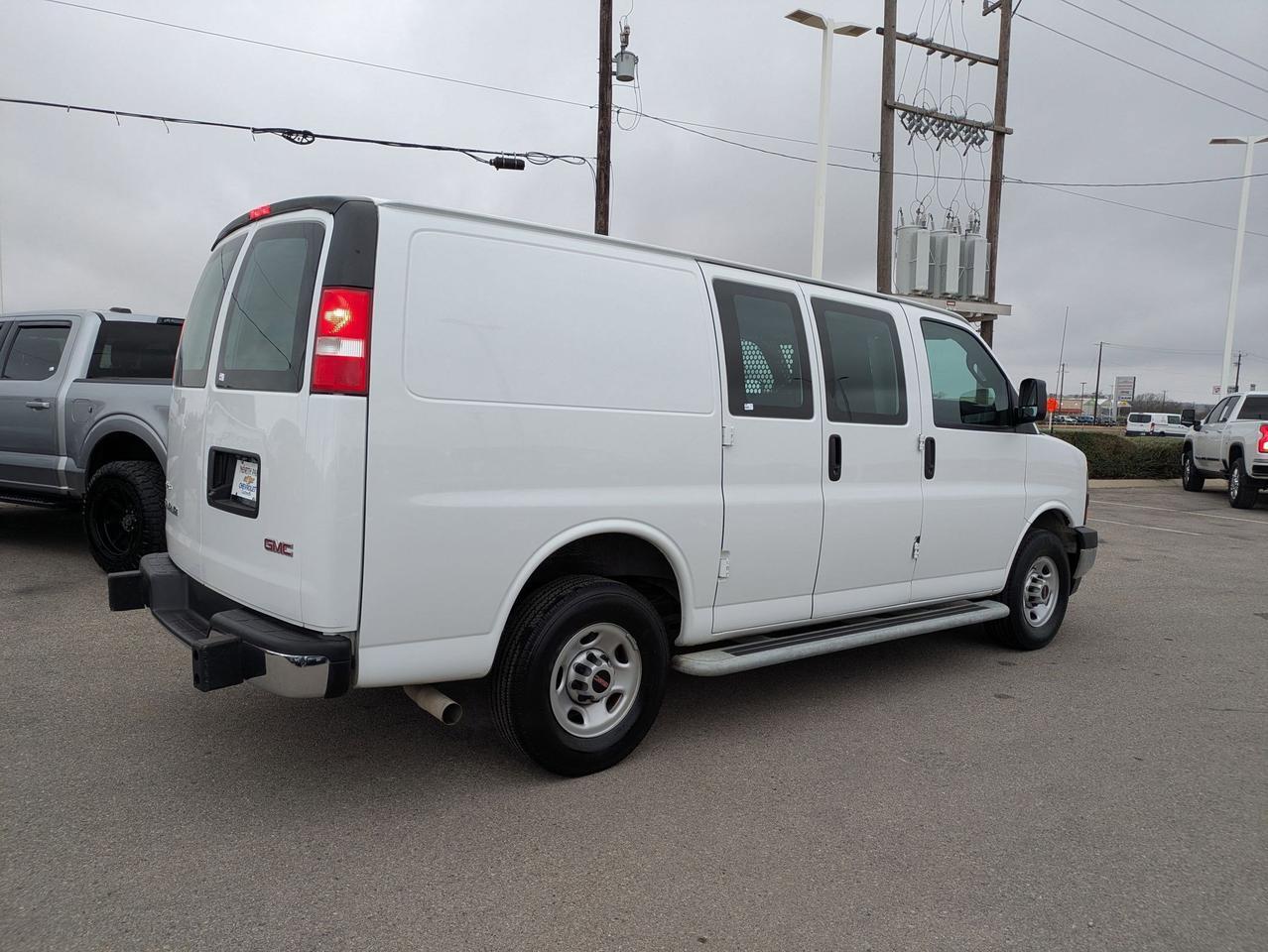2024 GMC Savana Cargo Van CARGO Castroville TX
