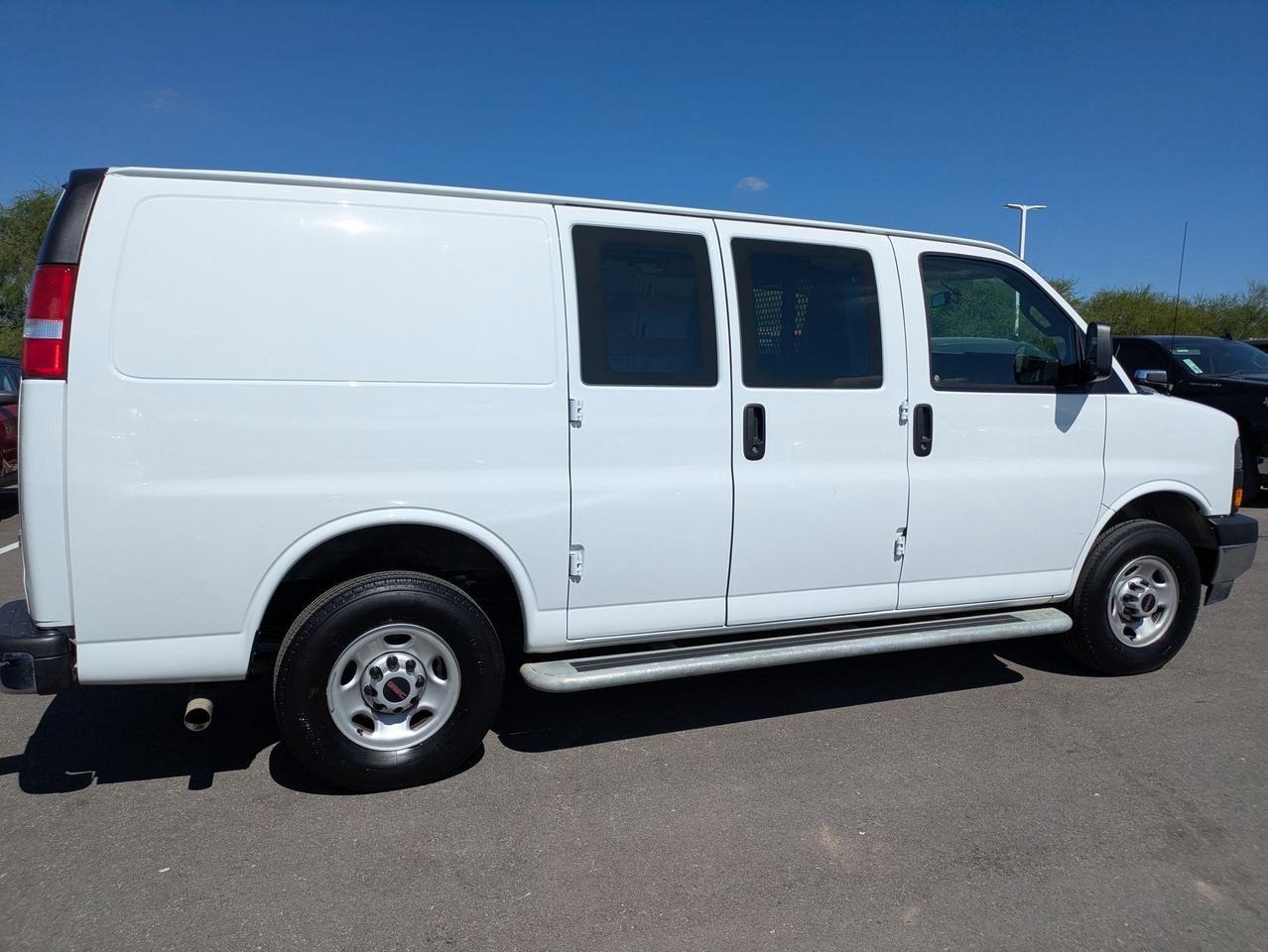 2024 GMC Savana Cargo Van CARGO Castroville TX