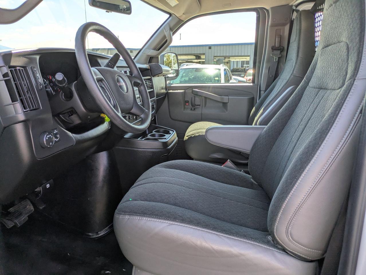 2024 GMC Savana Cargo Van CARGO Castroville TX