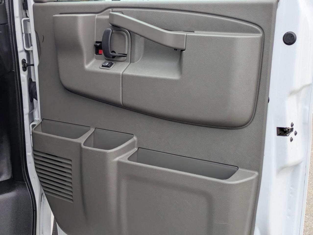 2024 GMC Savana Cargo Van CARGO Castroville TX