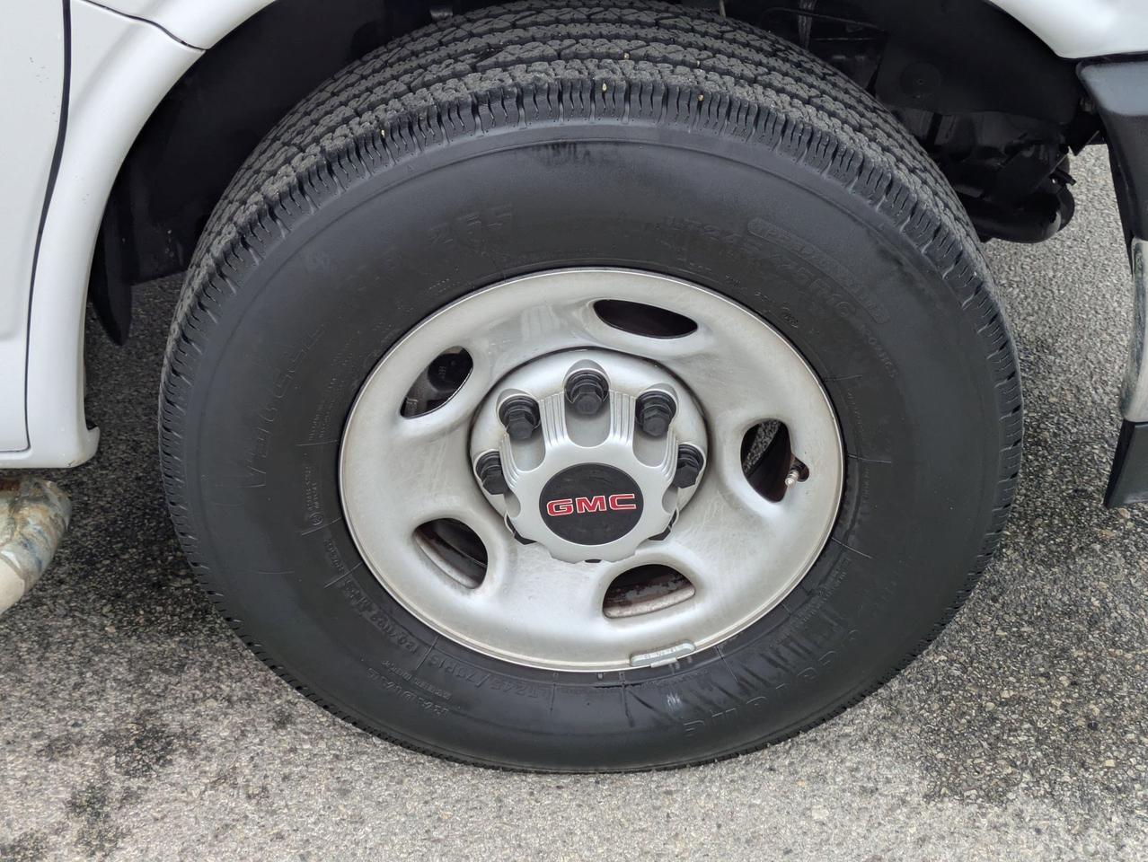 2024 GMC Savana Cargo Van CARGO Castroville TX