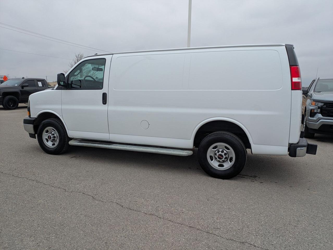 2024 GMC Savana Cargo Van CARGO Castroville TX
