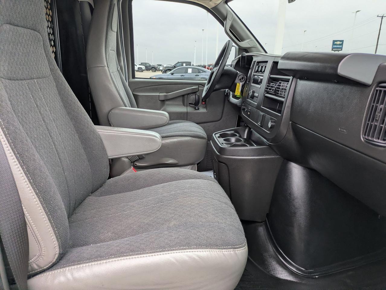 2024 GMC Savana Cargo Van CARGO Castroville TX