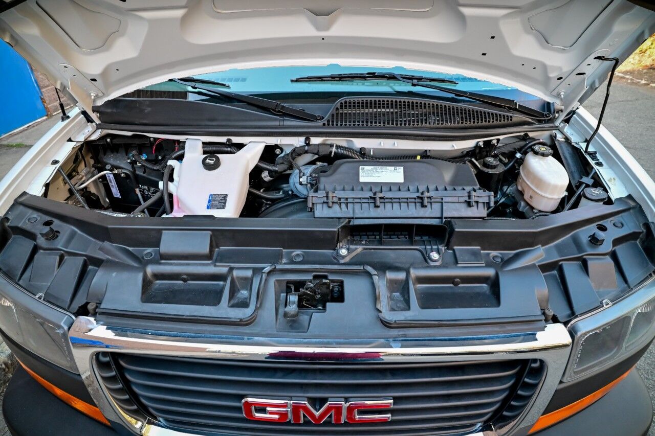 2024 GMC Savana Cargo Van Driver Convenience and Chrome Appearence Pkg Springfield NJ