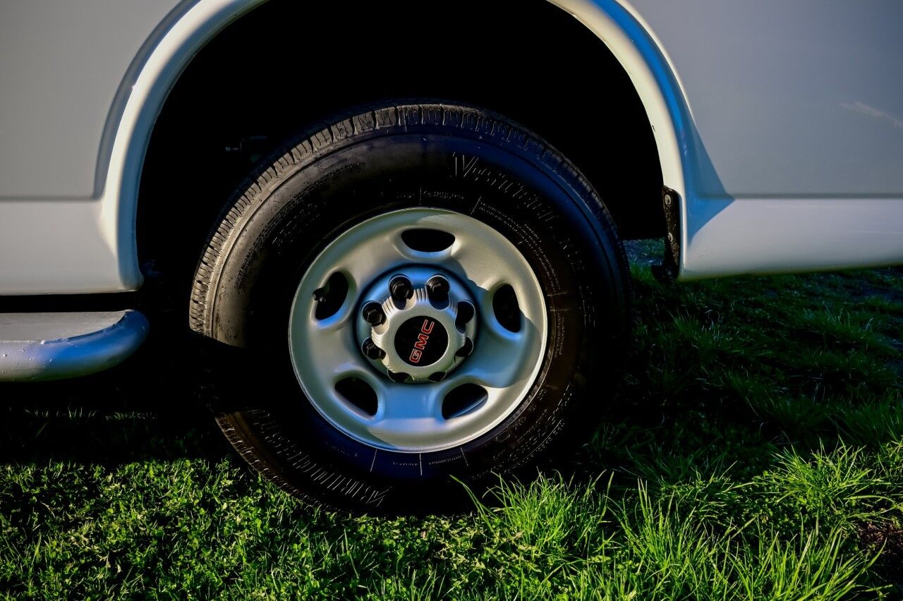 2024 GMC Savana Cargo Van Driver Convenience and Chrome Appearence Pkg Springfield NJ