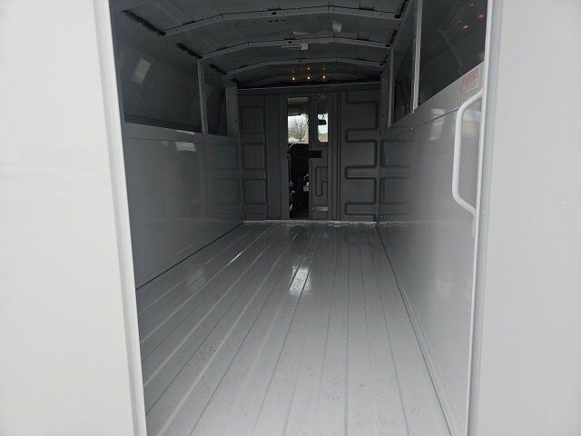 2024 GMC Savana Cutaway 3500 1WT Carbondale IL