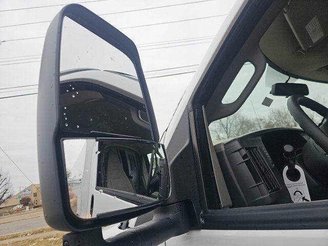 2024 GMC Savana Cutaway 3500 1WT Carbondale IL