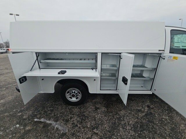 2024 GMC Savana Cutaway 3500 1WT Carbondale IL