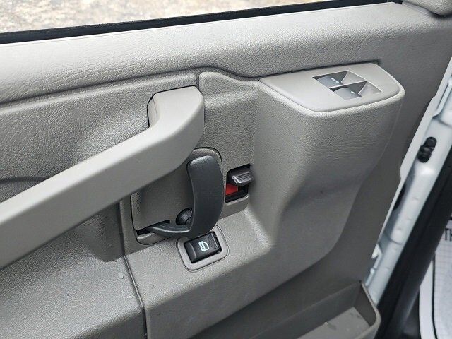 2024 GMC Savana Cutaway 3500 1WT Carbondale IL