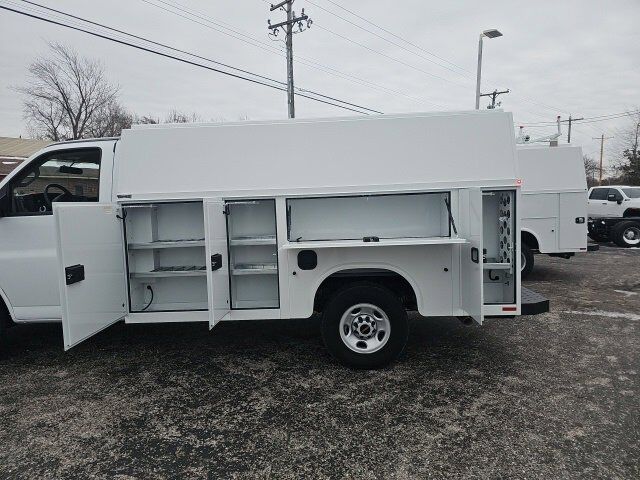 2024 GMC Savana Cutaway 3500 1WT Carbondale IL