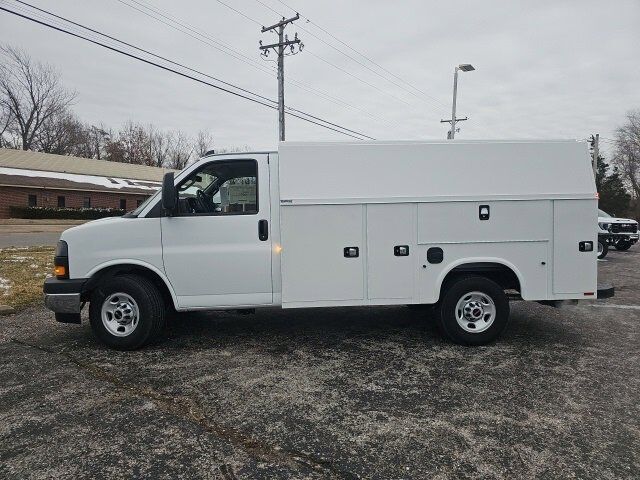 2024 GMC Savana Cutaway 3500 1WT Carbondale IL