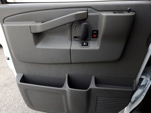 2024 GMC Savana Passenger LT Wilson NC