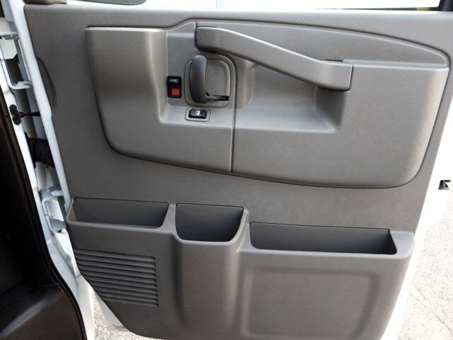 2024 GMC Savana Passenger LT Wilson NC
