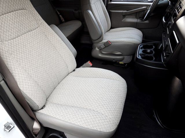 2024 GMC Savana Passenger LT Wilson NC
