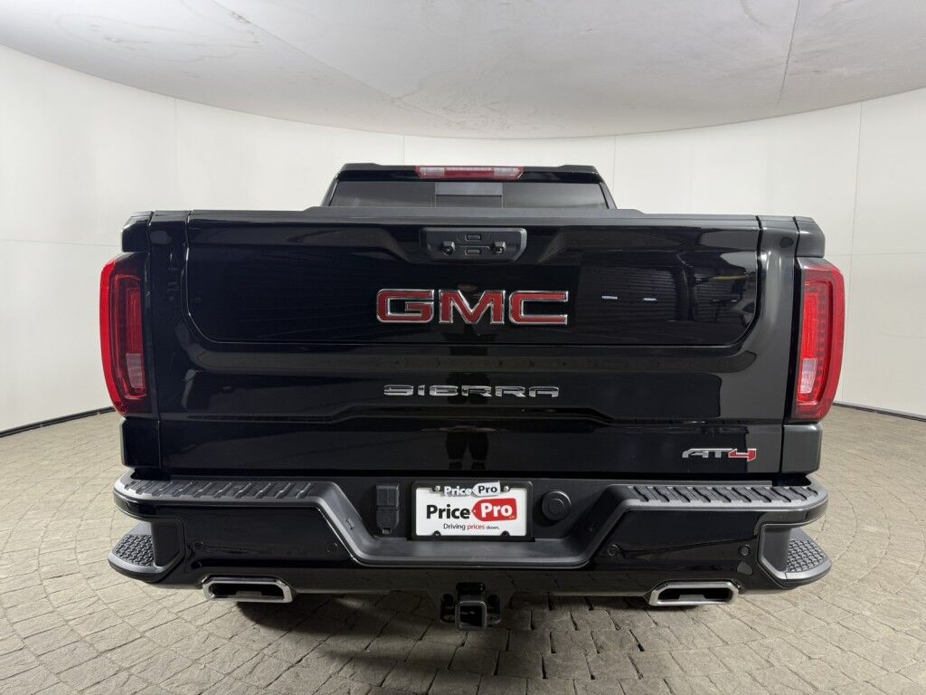 2024 GMC Sierra 1500 4WD Crew Cab 147 AT4 w/Sunroof Maumee OH