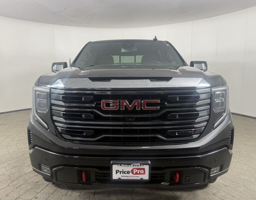 2024 GMC Sierra 1500 4WD Crew Cab 147 AT4 w/Sunroof