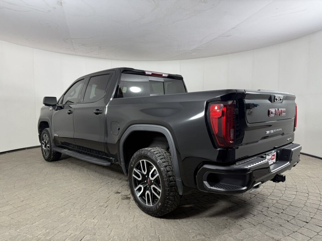 2024 GMC Sierra 1500 4WD Crew Cab 147 AT4 w/Sunroof Maumee OH