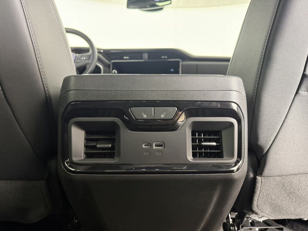 2024 GMC Sierra 1500 4WD Crew Cab 147 AT4 w/Sunroof Maumee OH