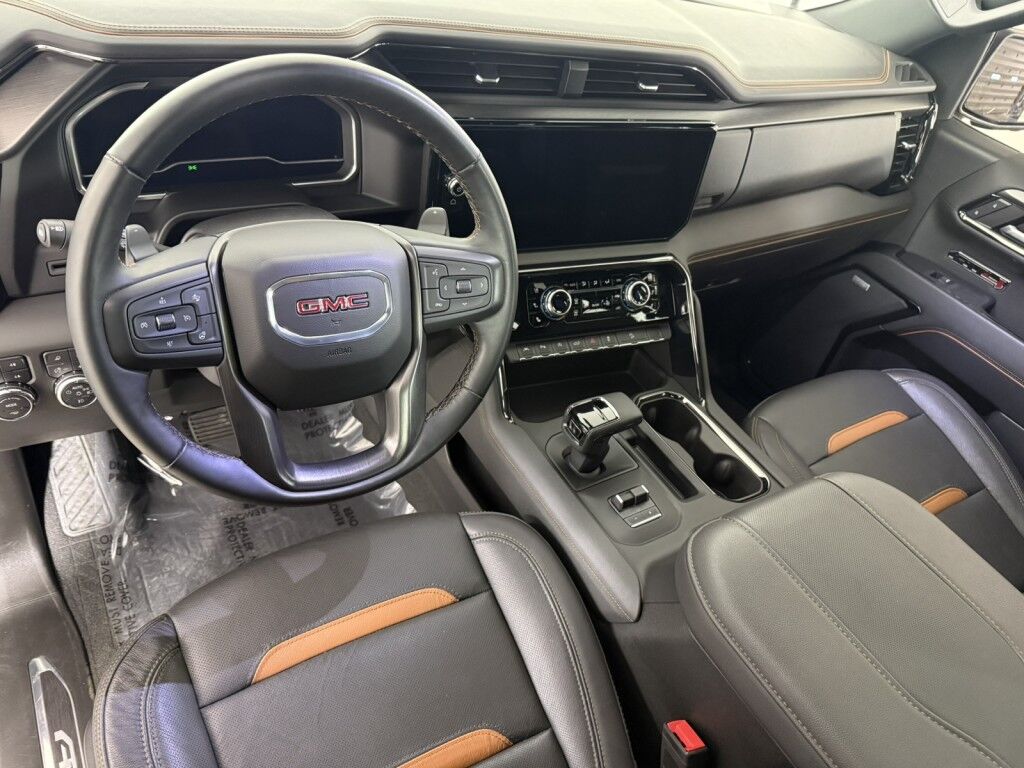 2024 GMC Sierra 1500 4WD Crew Cab 147 AT4 w/Sunroof Maumee OH