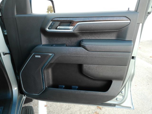 2024 GMC Sierra 1500 4WD Crew Cab Short Box Elevation with 3SB Plano TX